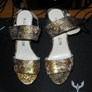 Anne Klein gold & black brocade ankle strap platforms NWB 4" heel SZ 7
